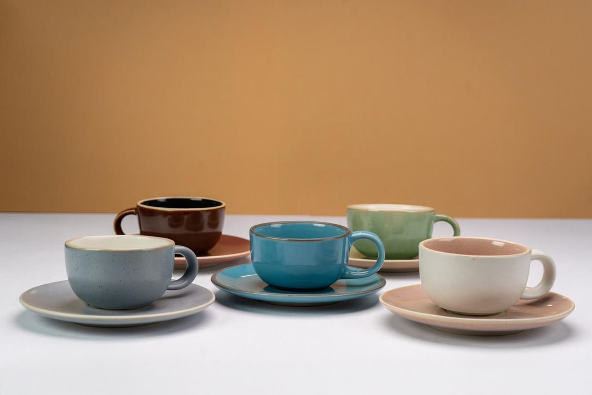 Stoneware cups and saucers for cafés