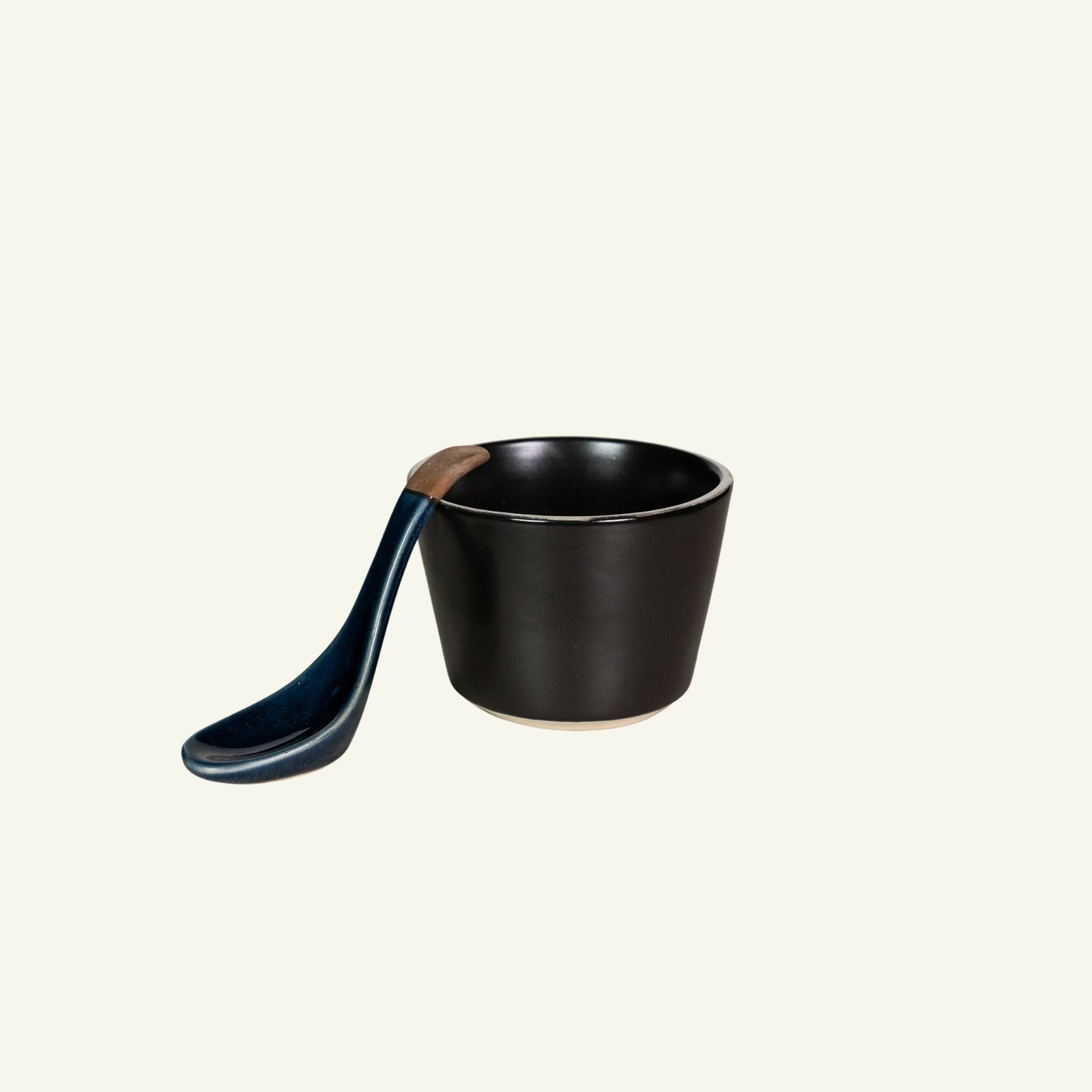 Tapered Out Edge Single Portion Bowl